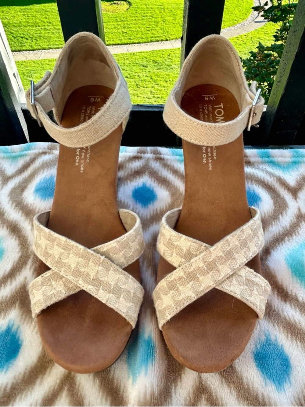 🏝️Toms Beige Tan Summer Wedges - Women's Size 6🏝️
